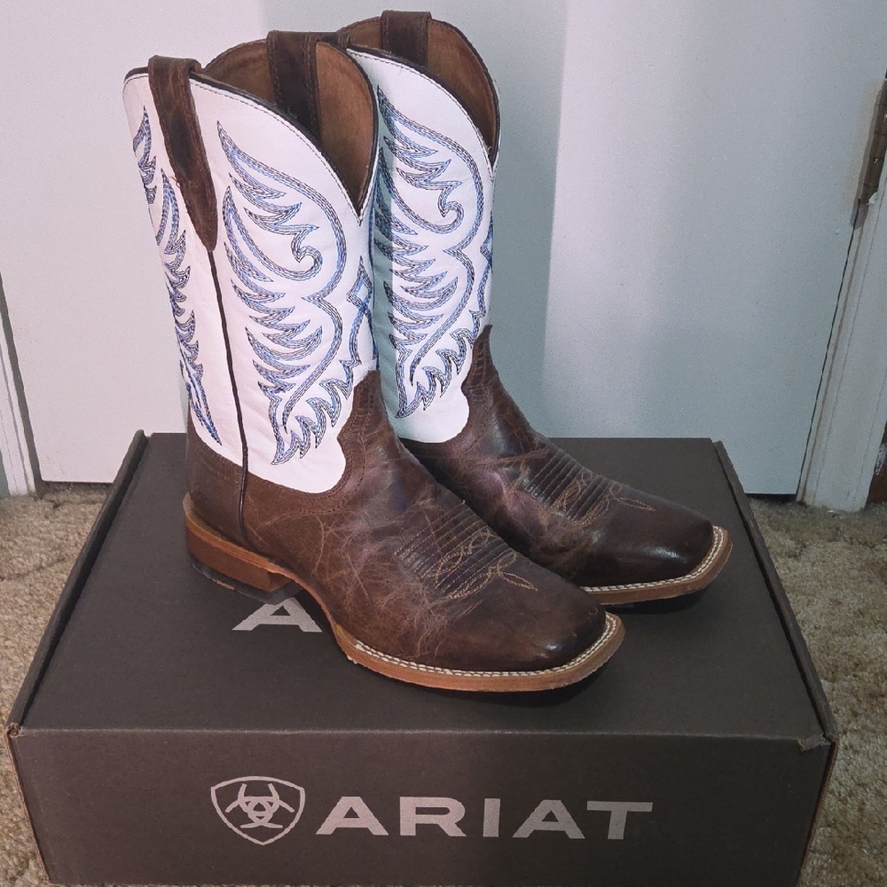 Ariat Men's Western Boots in Brown and White with Blue Accents